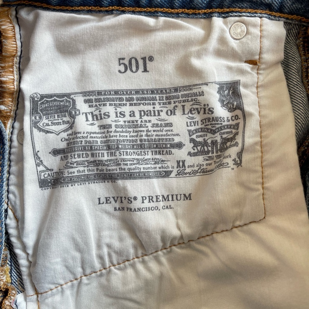 LEVI’S 501 Shorts - Picture 15 of 16